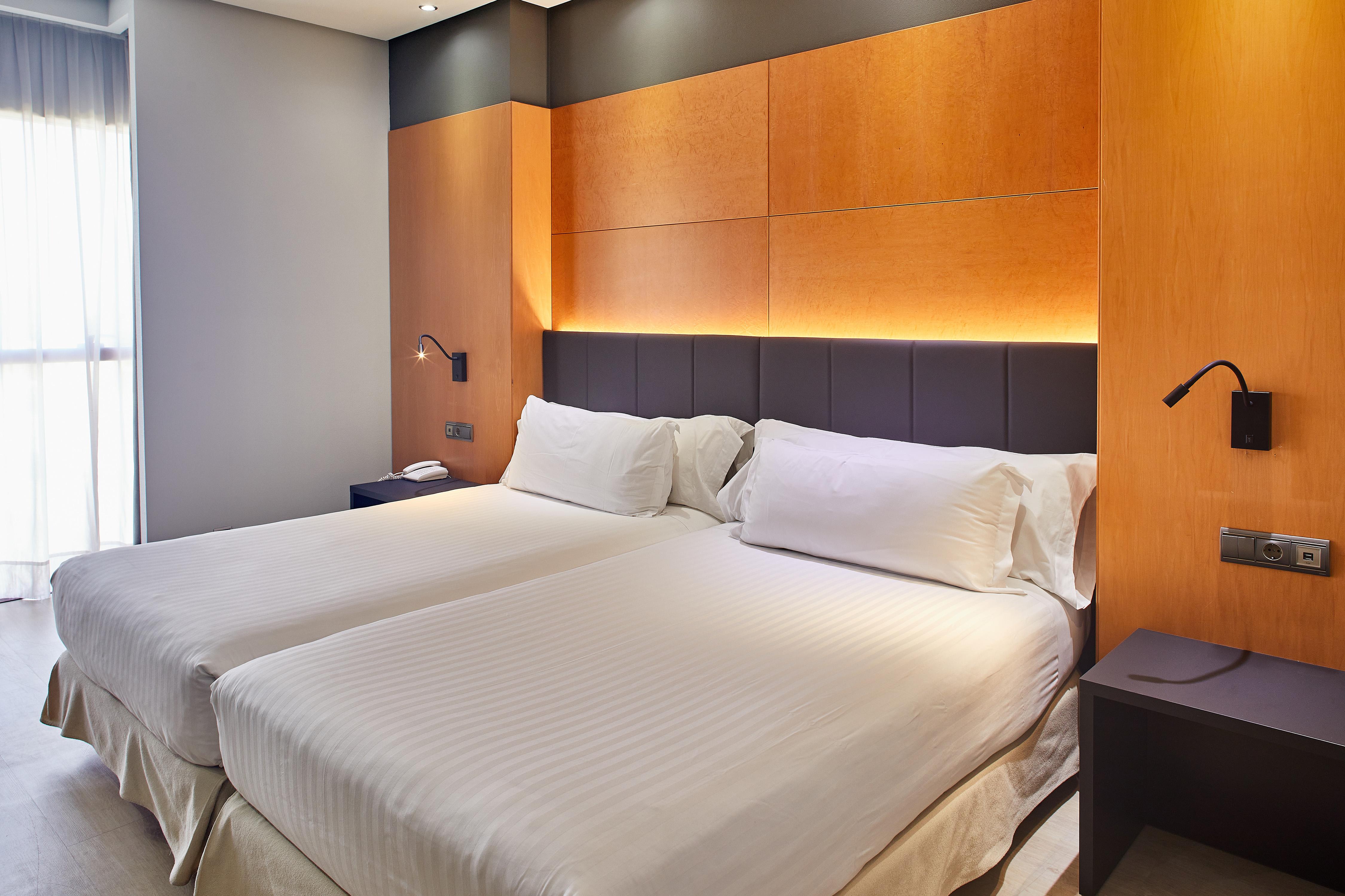 Silken Puerta Madrid Hotell Exteriör bild