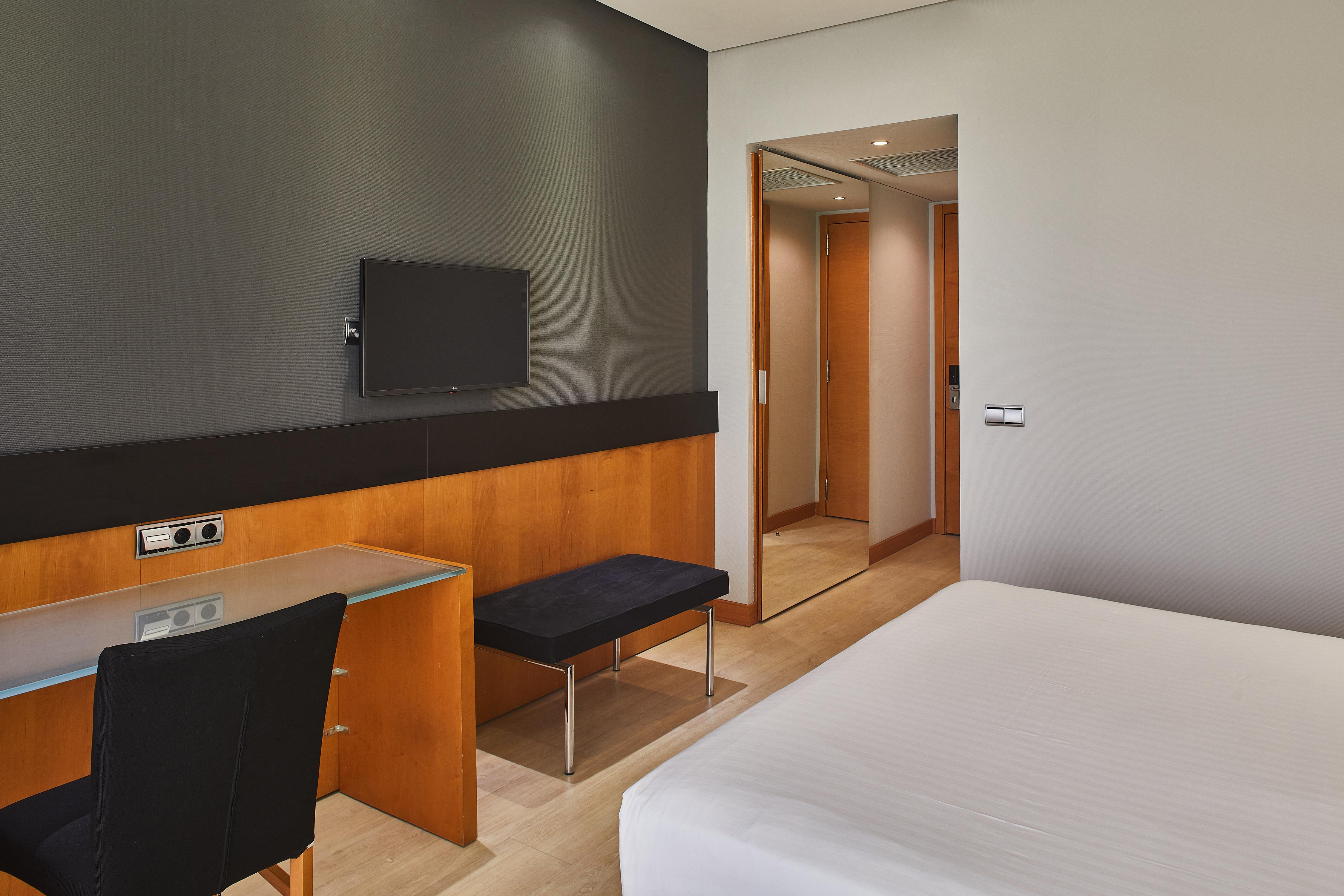 Silken Puerta Madrid Hotell Exteriör bild