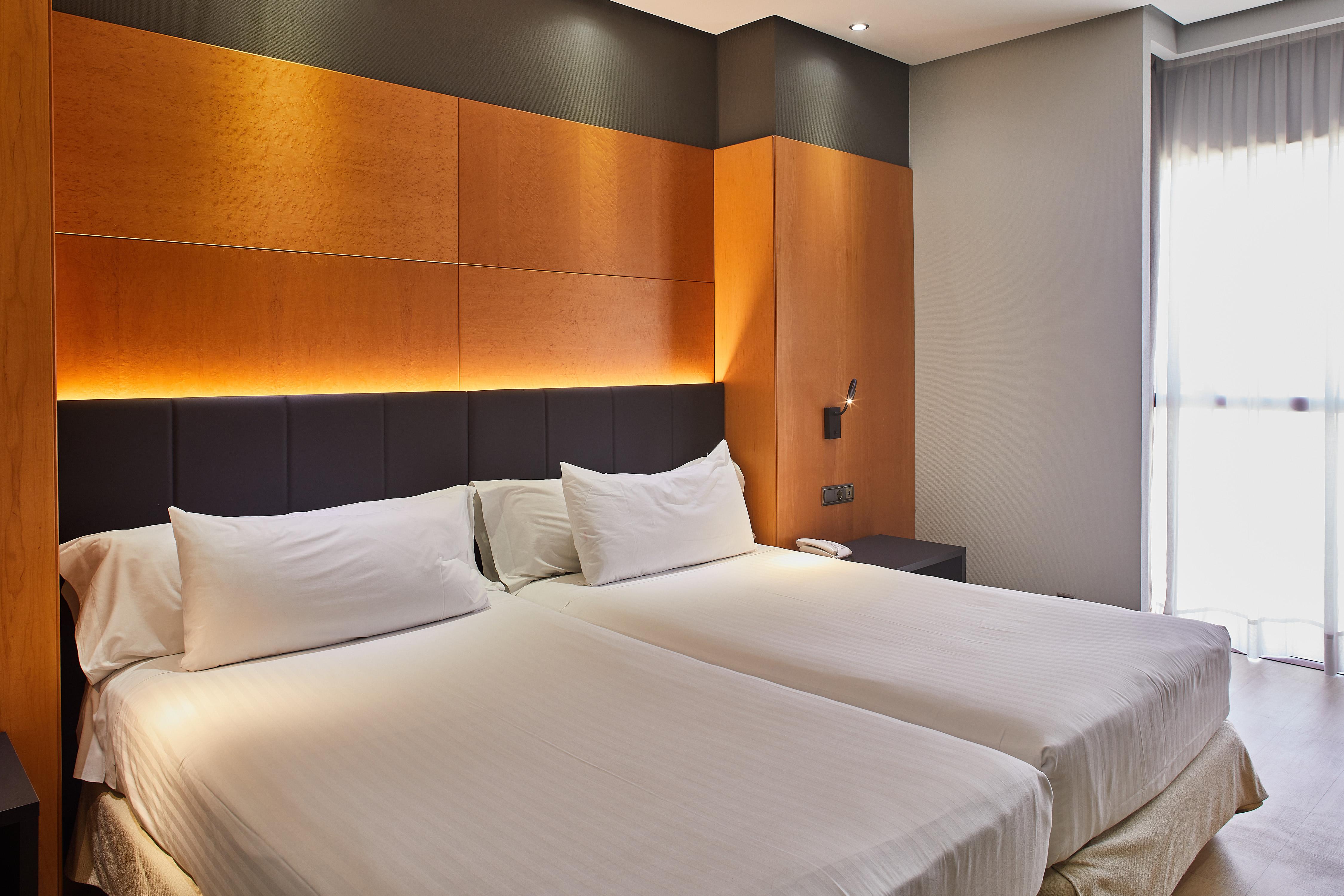 Silken Puerta Madrid Hotell Exteriör bild