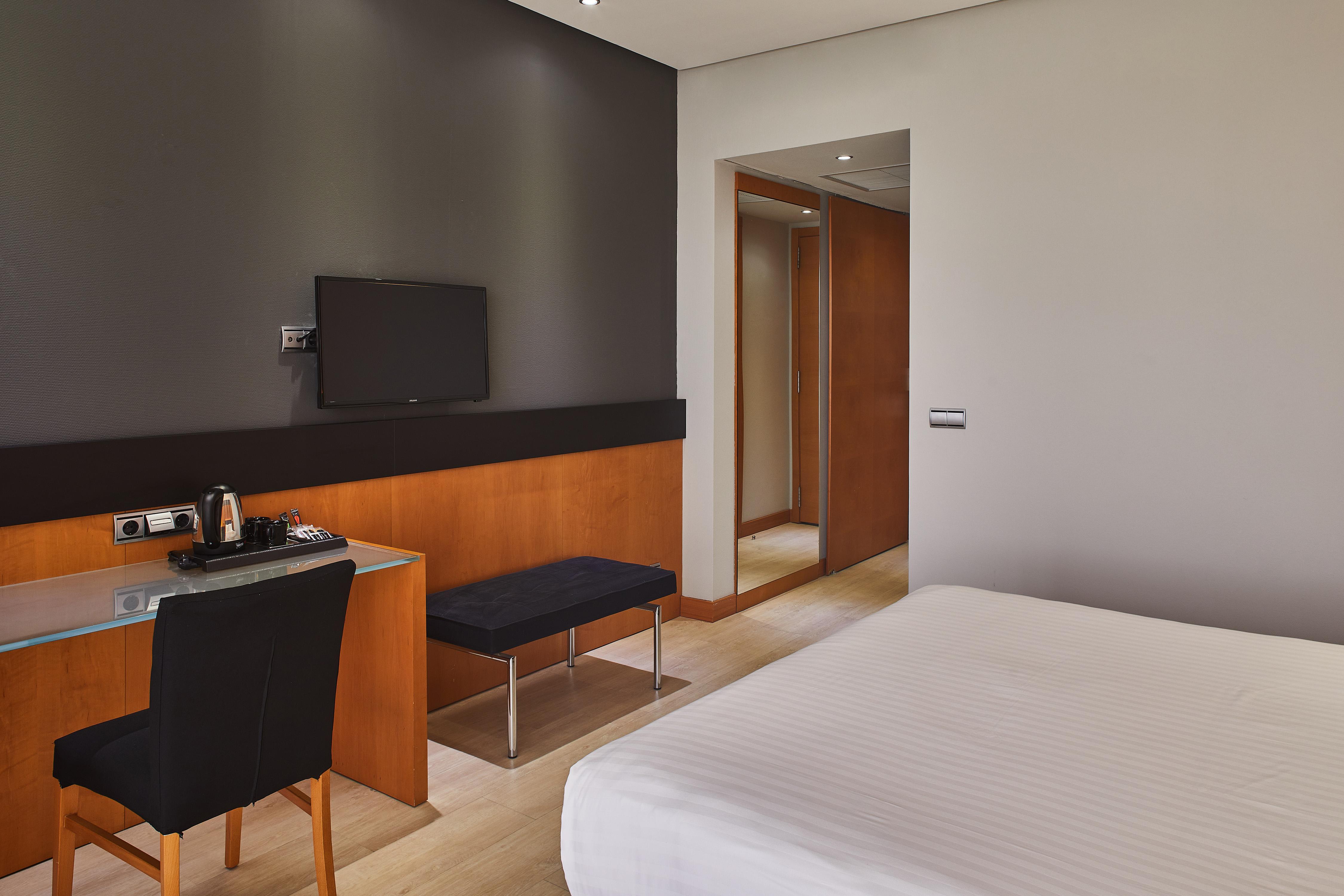 Silken Puerta Madrid Hotell Exteriör bild