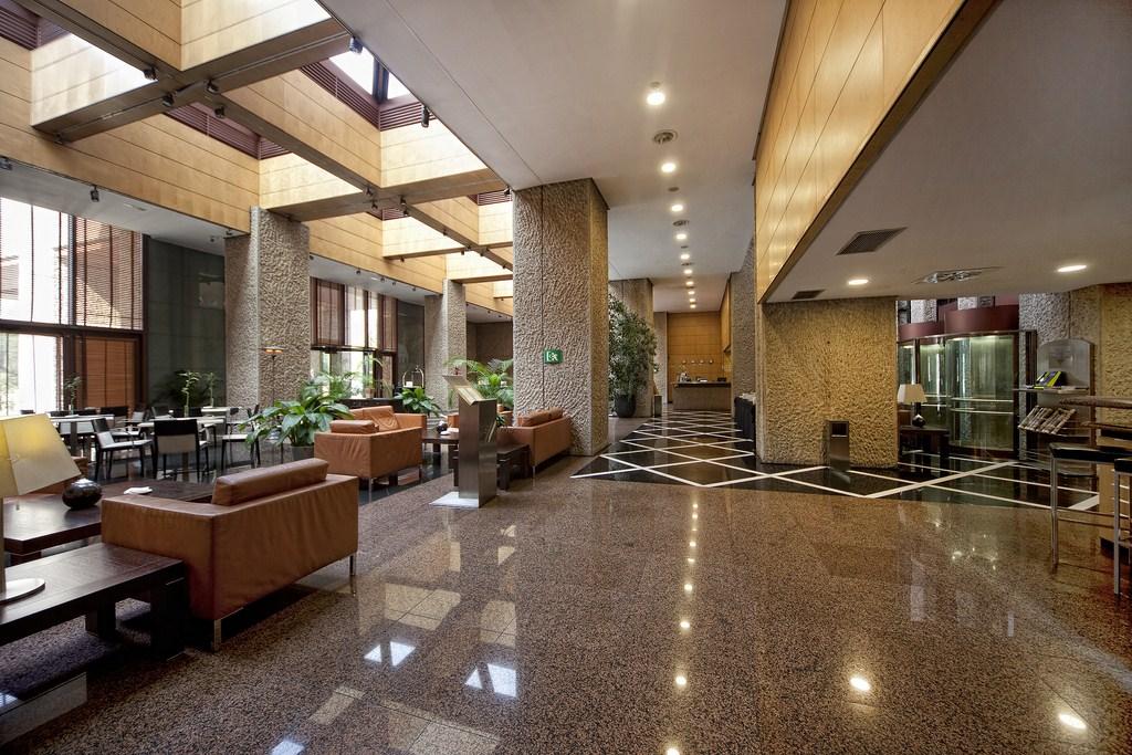 Silken Puerta Madrid Hotell Exteriör bild